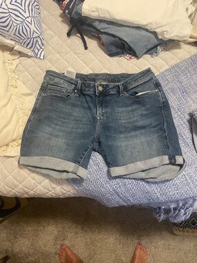 Mavi Cuffed Mid-Rise Denim Shorts - Blue